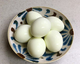 ゆで卵の殻をきれいにむく方法。作り方6写真