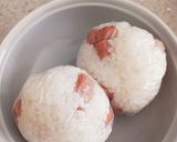 簡単美味しい!ポークビッツおにぎり作り方4写真