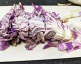 鮮やかな紫が綺麗♡紫白菜と大根のピクルス作り方1写真