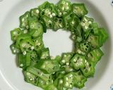 オクラで簡単リースサラダ クリスマス作り方2写真