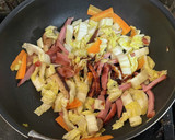 白菜とソーセージの焼きそば・焼肉のタレで作り方3写真