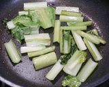簡単！鶏と小松菜のオイスターソース炒め作り方4写真
