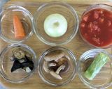 ツナ缶と残り野菜でトマトソース作り方1写真