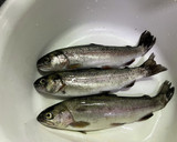 ニジマスのムニエル　味噌マヨ炒め和え作り方1写真