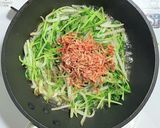 簡単☆桜エビと豆苗ともやしのニンニク炒め作り方3写真