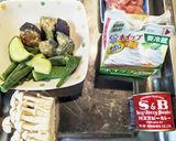 親鳥小肉とペンネのカレークリーム作り方1写真