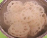 豚肉エノキタケ生しいたけ蓮根の甘辛炒め作り方1写真