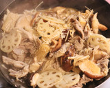 豚肉エノキタケ生しいたけ蓮根の甘辛炒め作り方6写真