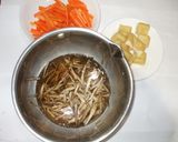 うどん鍋♪ごぼうしめじ人参で簡単鍋料理作り方2写真