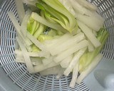 大根と青梗菜の旨辛炒め作り方1写真
