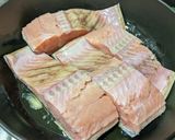 フライパン１つで！サーモンのワイン蒸し作り方1写真