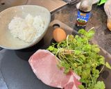 ゴロゴロ豚ロースのパクチーチャーハン作り方1写真