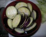 茄子とキャベツと鶏肉の甘辛炒め作り方1写真