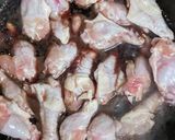 食材1つ★鶏手羽元のソース&赤ワイン煮作り方2写真
