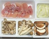 鶏肉とキノコのワイン蒸しレモンバター風味作り方1写真
