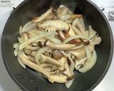 鶏肉とキノコのワイン蒸しレモンバター風味作り方3写真