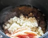 アジアン粥★5分で！カニカマ＆梅干和風粥作り方3写真