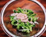 給食の大根とハムのサラダ作り方1写真