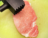 犬用ごちそう　にんじんの豚肉巻き作り方1写真