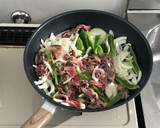 簡単！牛肉とピーマン玉ねぎのソース炒め作り方5写真