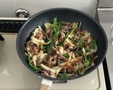 簡単!牛肉とピーマン玉ねぎのソース炒め作り方7写真