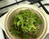 せりと椎茸鳥牛蒡の小鍋作り方1写真