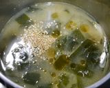 簡単！わかめと蓮根の胡麻味噌汁作り方3写真