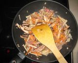 野菜たっぷり！簡単こんがり春巻き☆作り方2写真