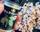 チーズ白菜ソーセージの揚ワンタン丼♡作り方6写真