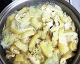 揚げと玉ねぎとキャベツのお味噌汁作り方1写真