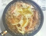 ロースハムと玉ネギと豆苗で即席春雨スープ作り方3写真