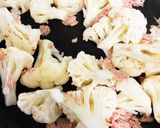 材料4つ！カリフラワーとツナのカレー炒め作り方4写真