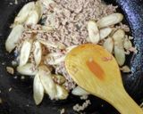 お正月で余った根菜で炒め煮！パパっとご飯作り方3写真