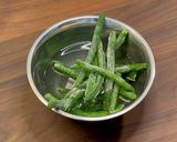 鶏肉といんげんのカレー炒め作り方1写真