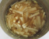 鶏むね肉と 大根 ワカメの 中華スープ♬作り方3写真