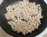生姜が効いてる！鶏ひき肉と茄子の甘酢炒め作り方1写真