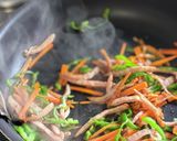 お弁当に！麺つゆでウインナーの青椒肉絲風作り方9写真
