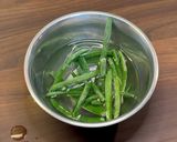 鶏肉としめじの梅肉炒め作り方1写真