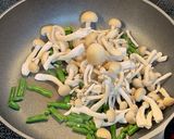 鶏肉としめじの梅肉炒め作り方10写真