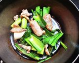 豚肉と葉にんにくのかんたん味噌汁作り方5写真