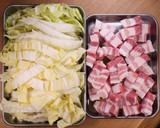 白菜消費✨豚バラと白菜のあまから和風炒め作り方1写真