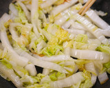 白菜消費✨豚バラと白菜のあまから和風炒め作り方4写真
