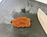 餃子の皮でオリーブとドライトマトのピザ作り方3写真
