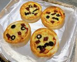 餃子の皮でオリーブとドライトマトのピザ作り方6写真