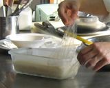 苺の温かいスープ　パルフェグラッセ添え作り方5写真