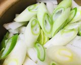 鍋の素活用●餃子＆野菜鍋作り方1写真