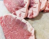 冷凍下味♪豚ロースのガーリック味噌炒め☆作り方1写真