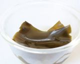 昆布水で【海老とカニカマの白だし茶碗蒸し作り方1写真