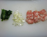 残りご飯、コンソメの豚肉ぞうすい作り方1写真