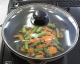 アスパラのオイル蒸し作り方3写真